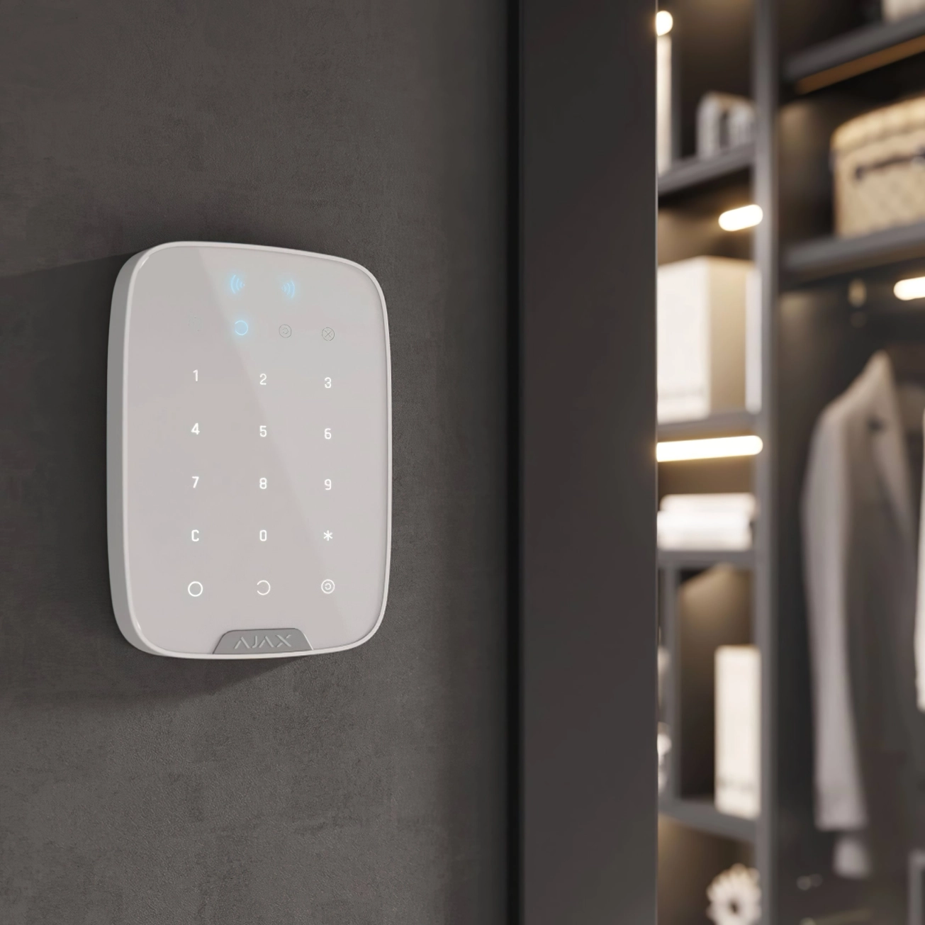 Бездротова сенсорна клавіатура Ajax KeyPad Plus біла (000023070) Фото - 4