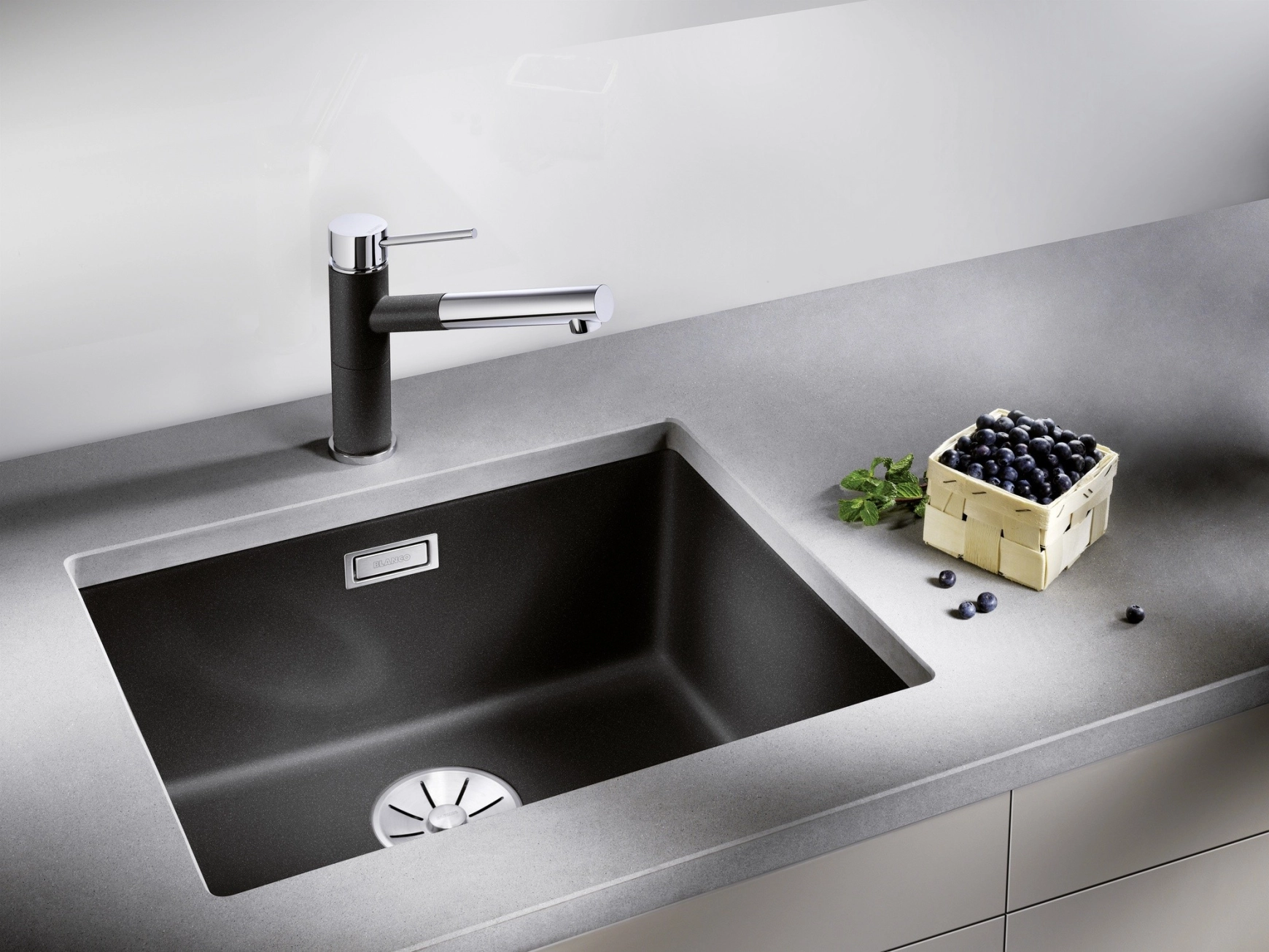Кухонна мийка Blanco SUBLINE 500-U SILGRANIT вулканічний сірий (527353) Фото - 3
