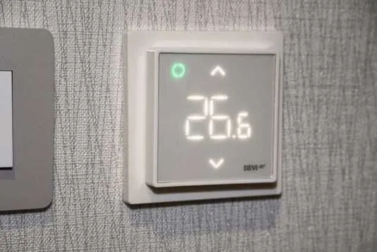 Терморегулятор електронний DEVIregTM Smart Ivory Вт, Wi-Fi, інтелектуальний таймер, слонова кістка (RAL 1013) м (140F1142) Фото - 2