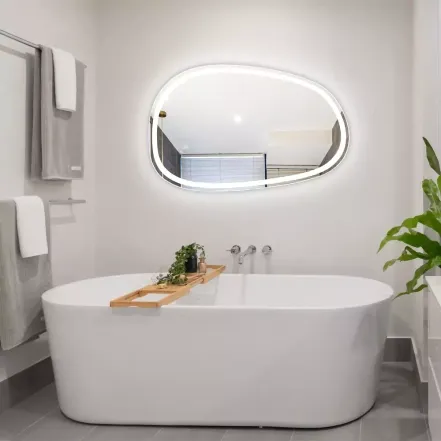 Дзеркало Devit Style асиметричне з LED підсвіткою та тачсенсором 628x928 мм (5416090)