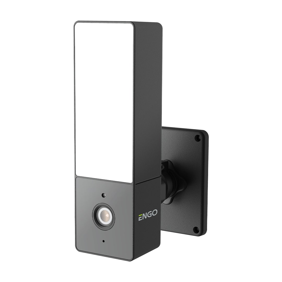 Розумна Wi-Fi камера з джерелом світла Engo ECAM-L1