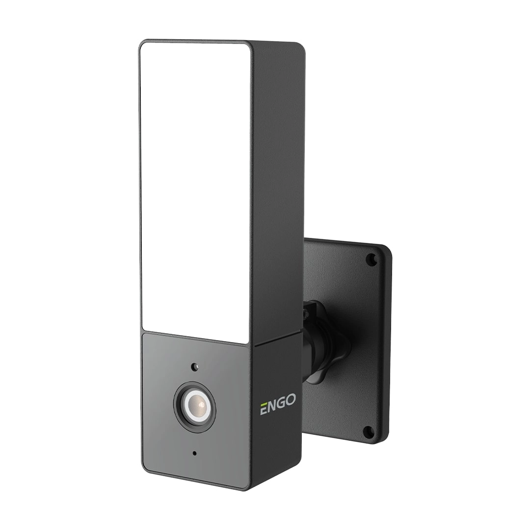 Розумна Wi-Fi камера з джерелом світла Engo ECAM-L1