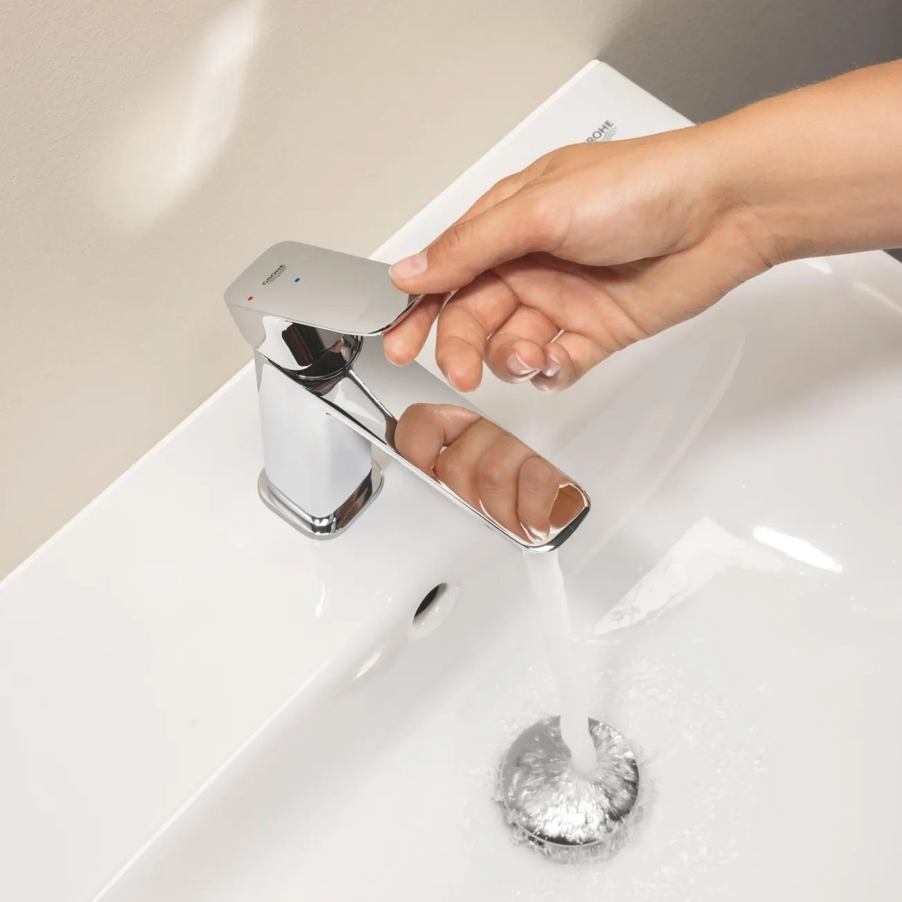 Смеситель для раковины Grohe QuickFix Dice ES S-Size 1018610000 с донным клапаном Фото - 13