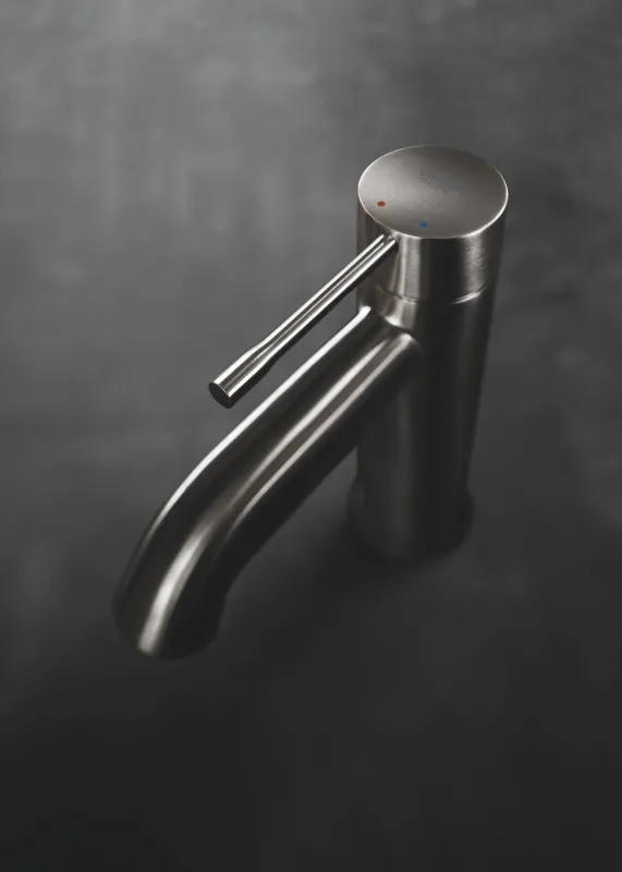 Смеситель для умывальника Grohe Essence с донным клапаном, brushed hard graphite (24171AL1) Фото - 2