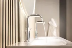 Смеситель для умывальника Grohe Essence New L-Size с донным клапаном, хром (24174001) Фото - 3