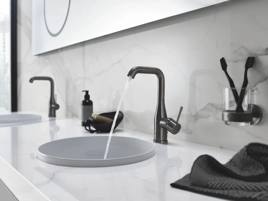 Смеситель для умывальника Grohe Essence New L-Size с донным клапаном, графит матовый (32628AL1) Фото - 3