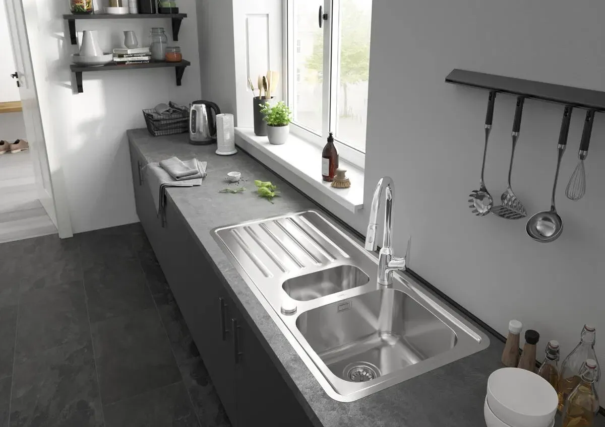 Змішувач одноважільний для кухні Hansgrohe Focus M42 з витяжним виливом (71820000) Фото - 1