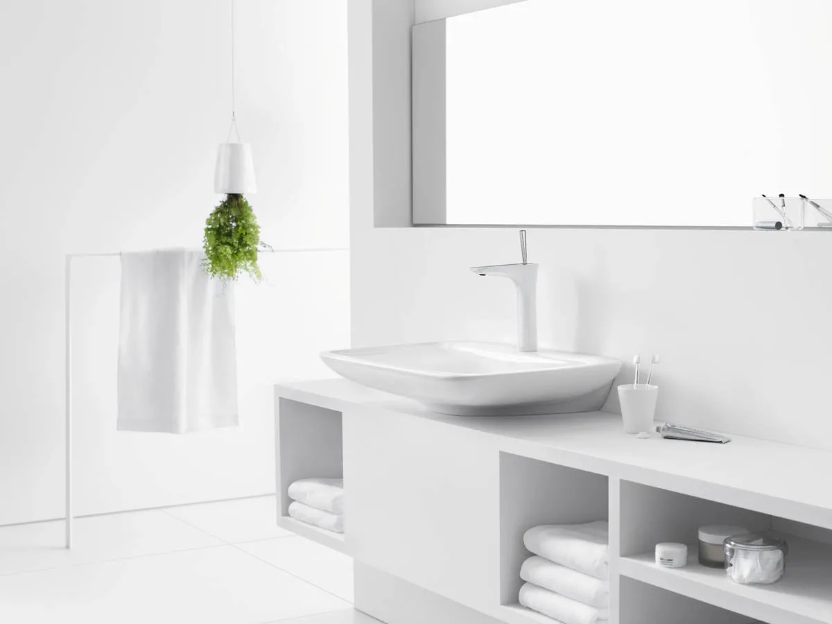 Змішувач для умивальника Hansgrohe PuraVida із донним клапаном хром (15081000) Фото - 1