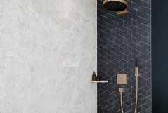 Ручной душ-"палочка" Hansgrohe Rainfinity 100, 1jet, шлифованная бронза Фото - 1