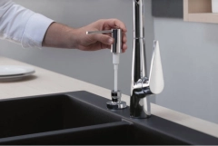 Дозатор кухонний Hansgrohe A51, 500мл, сталевий Фото - 3