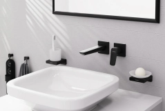 Смеситель для умывальника Hansgrohe LOGIS, однорычажный, настенный, черный матовый Фото - 1