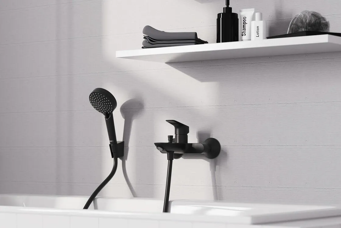 Смеситель для ванны Hansgrohe LOGIS, однорычажный, черный матовый Фото - 1