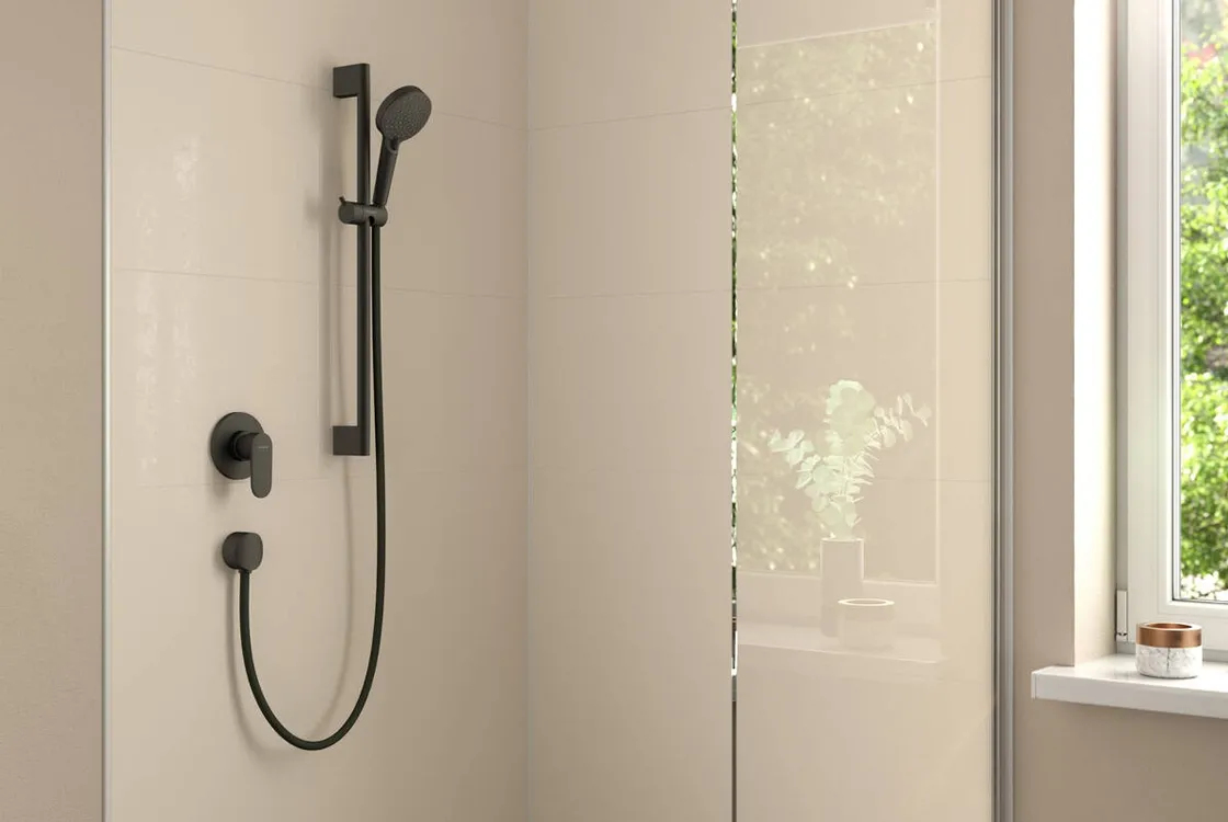 Смеситель для душа Hansgrohe Vernis Blend скрытого монтажа, черный матовый (71649670) Фото - 1