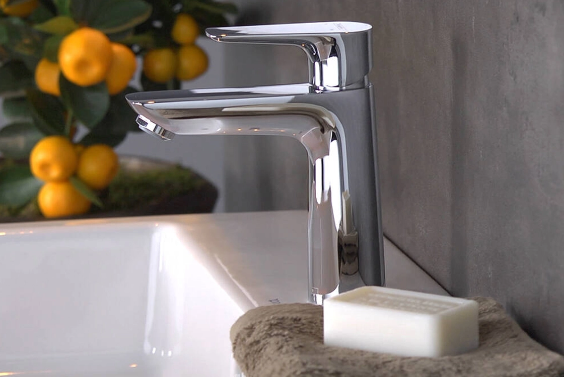 Смеситель для раковины Hansgrohe Talis E 110 с донным клапаном хром (71710000) Фото - 1