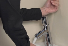 Змішувач для умивальника Hansgrohe Talis Select S 80 з донним клапаном, хром (72040000) Фото - 1
