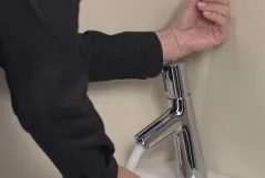 Смеситель для умывальника Hansgrohe Talis Select S 80 с донным клапаном, хром (72040000) Фото - 1