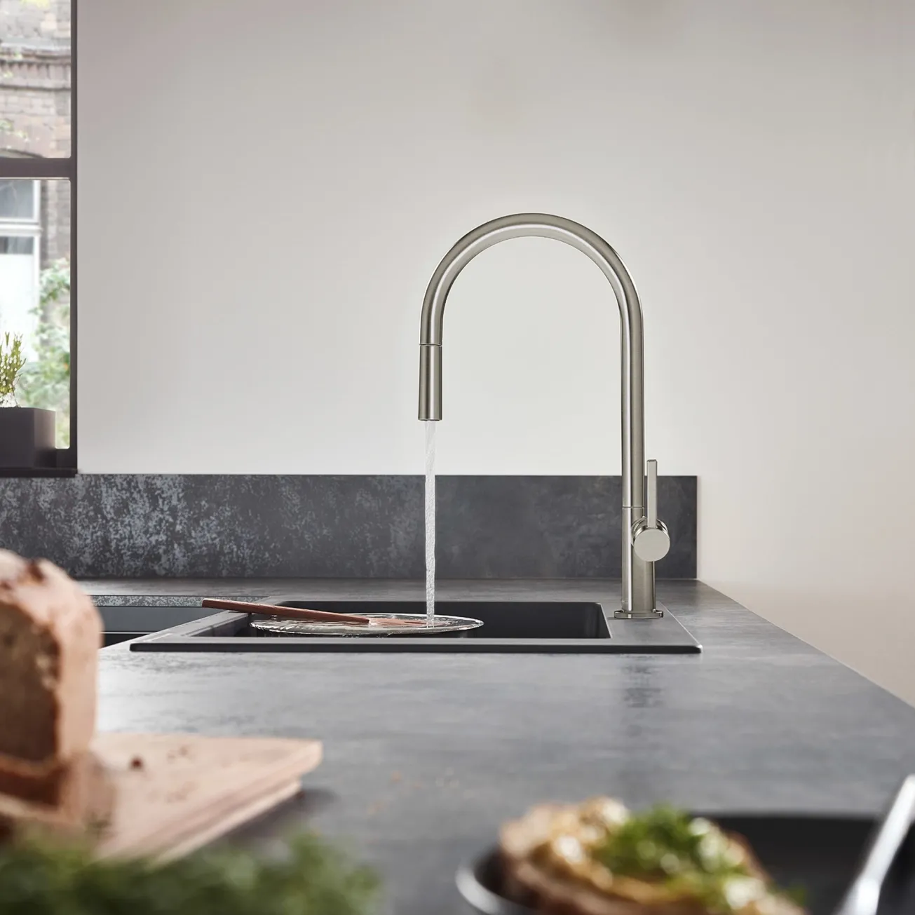 Кухонний змішувач Hansgrohe Talis 210 1jet з витяжним виливом Sbox, нержавіюча сталь (72803800) Фото - 2