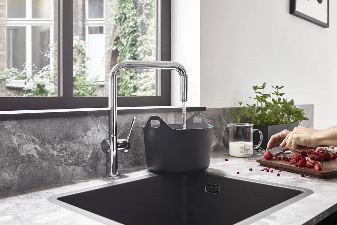 Змішувач для кухні Hansgrohe Talis M54, одноважiльний, U 220, 1jet, хром Фото - 1