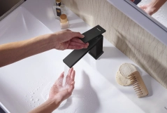 Смеситель для умывальника Hansgrohe Tecturis E 110 CoolStart без донного клапана, черный матовый (73012670) Фото - 2