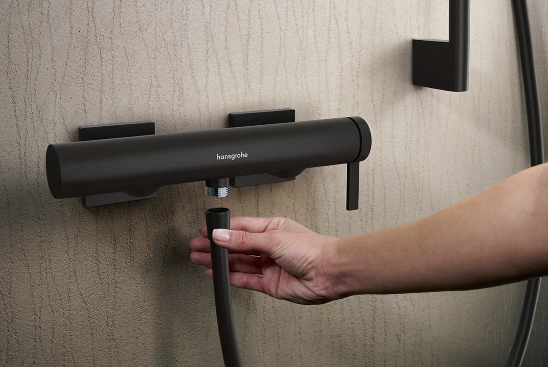 Смеситель для душа Hansgrohe Tecturis E черный без душевого набора (73620670) Фото - 1