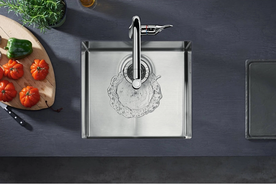 Змішувач для кухні Hansgrohe Metris M71 320 із витяжним душем (73801000) Фото - 3