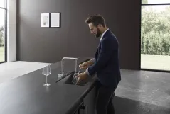 Змiшувач для кухнi Hansgrohe AQUNO SELECT M81, одноважільний, з висувним душем, хром Фото - 1