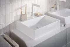 Смеситель для умывальника Hansgrohe Finoris Finoris 230 с поворотным изливом, белый матовый (76063700) Фото - 1