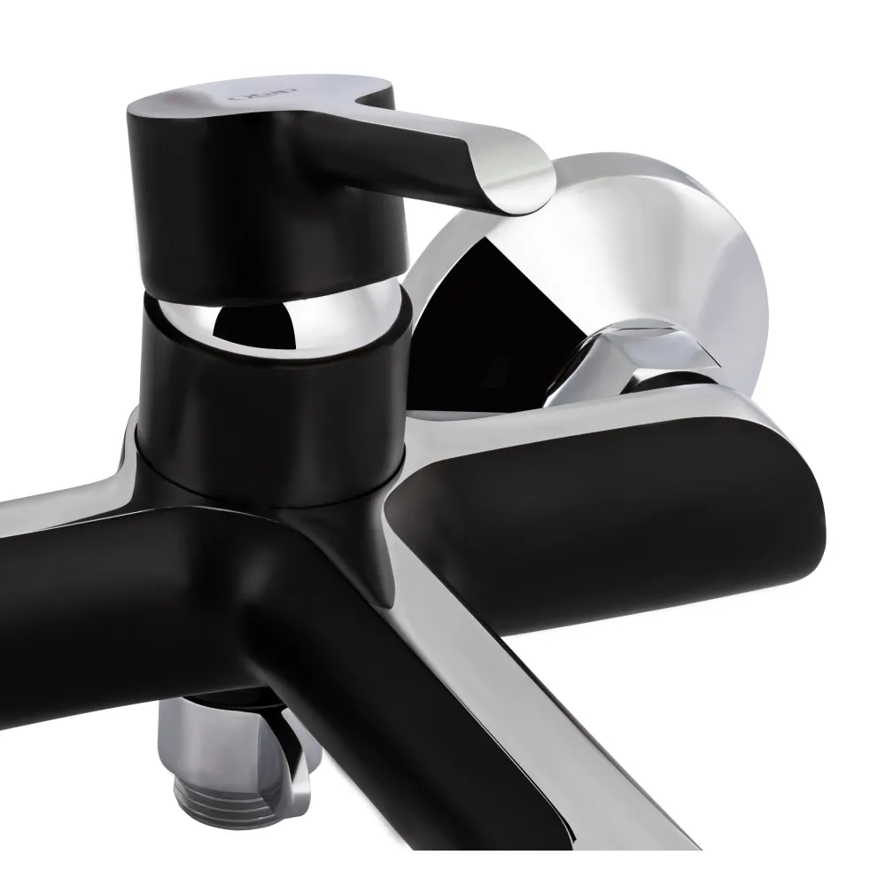 Смеситель для ванны Qtap Grand (с душевым гарнитуром) QTGRABCR006 Chrome/Black Фото - 3