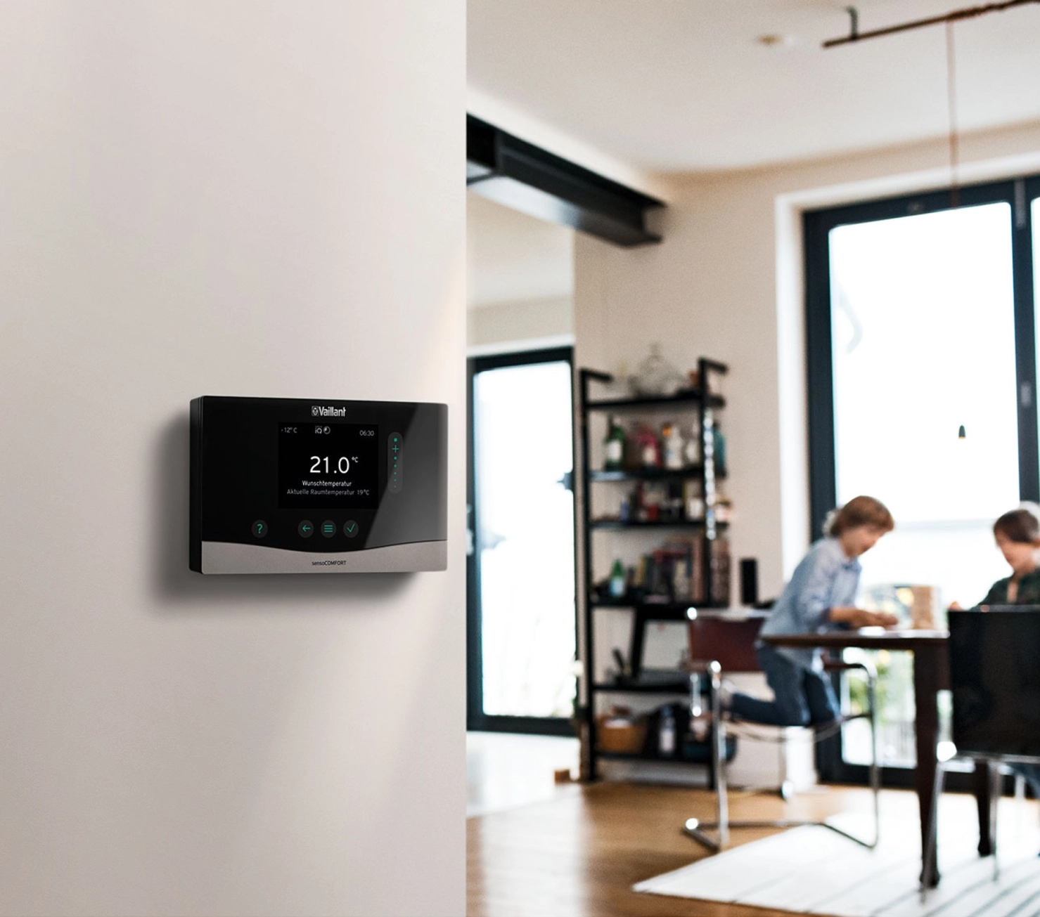 Погодозалежний регулятор Vaillant sensoCOMFORT VRC 720/3 (0010045479) Фото - 2