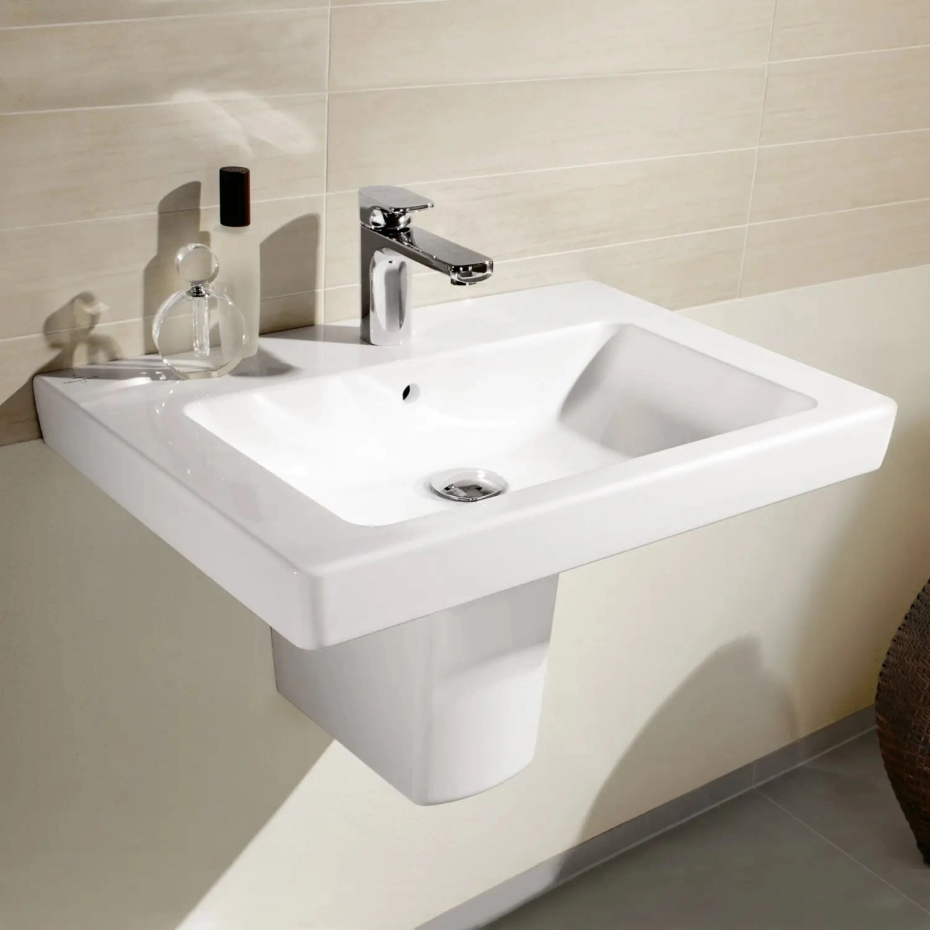 Подвесной умывальник Villeroy & Boch Subway 2.0, 600x470, белый (71136001) Фото - 2